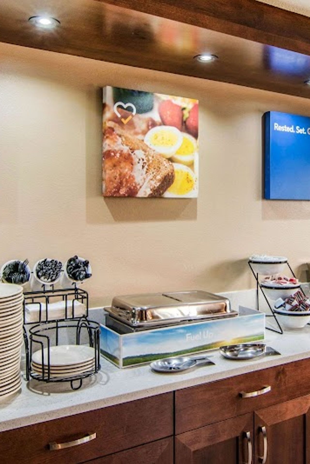 Photo of Comfort Inn & Suites Vancouver Downtown City Center
