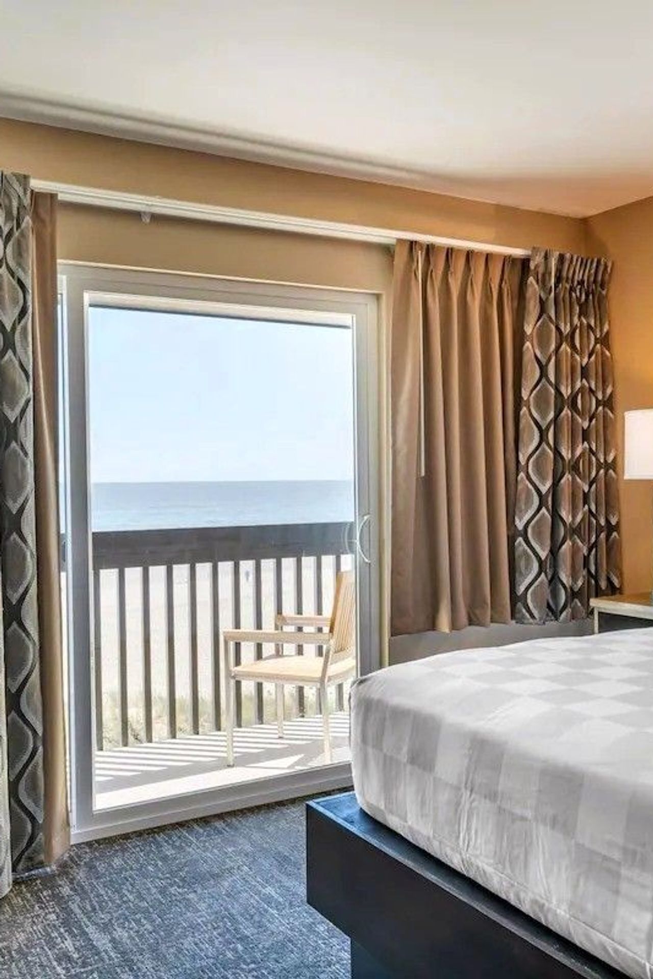 Lincoln Sands Oceanfront Resort, Ascend Hotel Collection - Room, King Bed, Private Balcony
