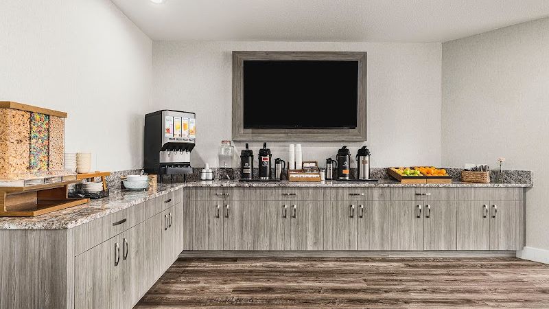 Photo of The Ashley Inn & Suites