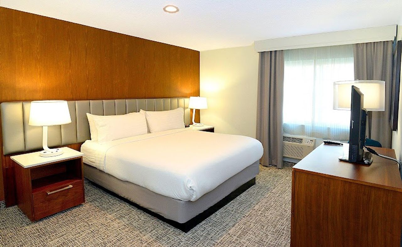 Photo of Holiday Inn & Suites San Mateo-San Francisco SFO by IHG