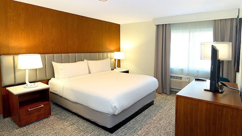 Photo of Holiday Inn & Suites San Mateo-San Francisco SFO by IHG