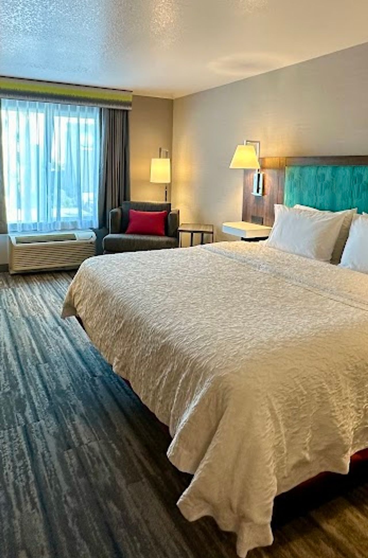 Photo of Hampton Inn & Suites Lathrop