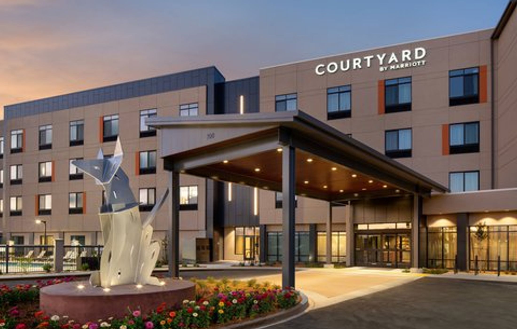 Courtyard Petaluma Sonoma County