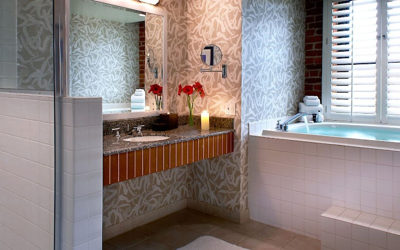 Photo of Argonaut Hotel