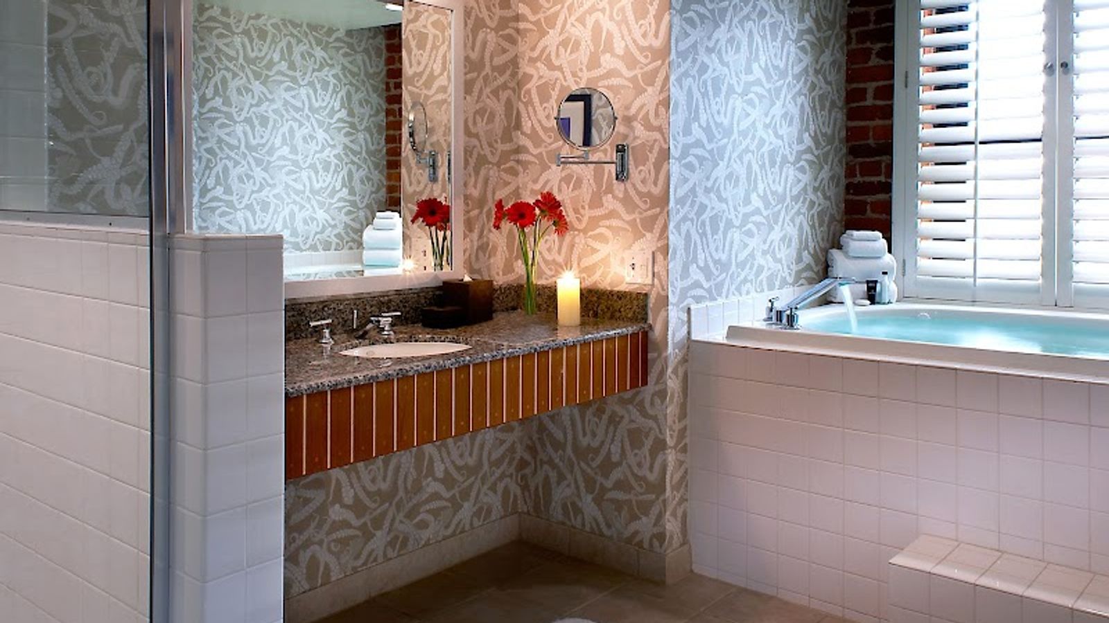 Photo of Argonaut Hotel