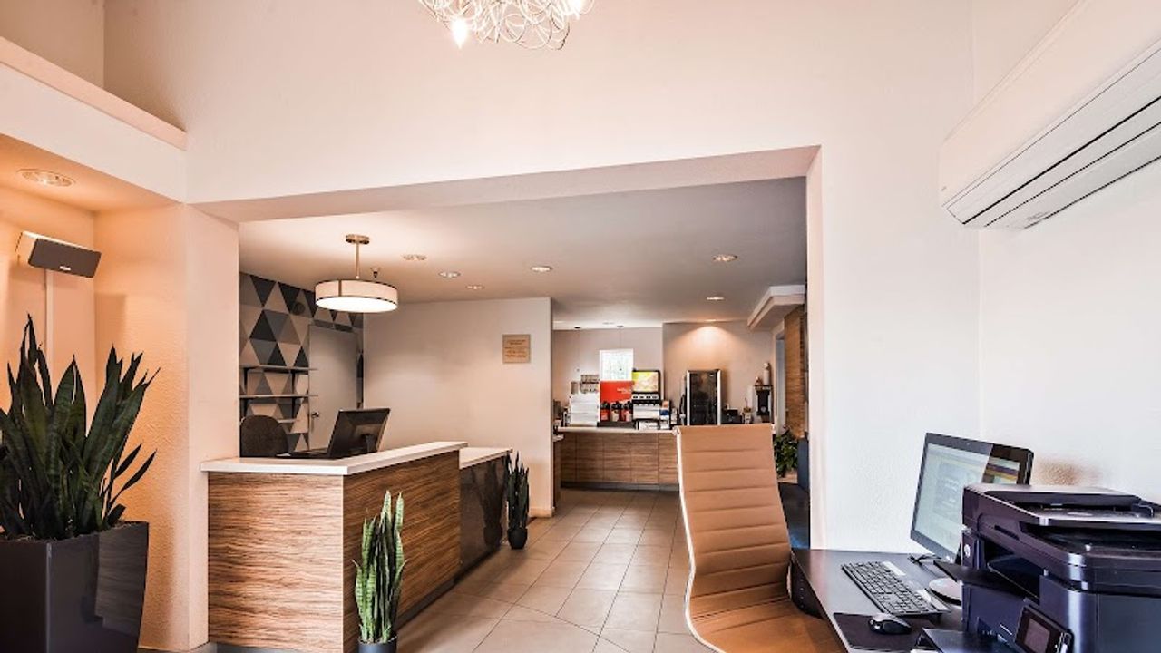 Photo of Best Western Plus Executive Suites