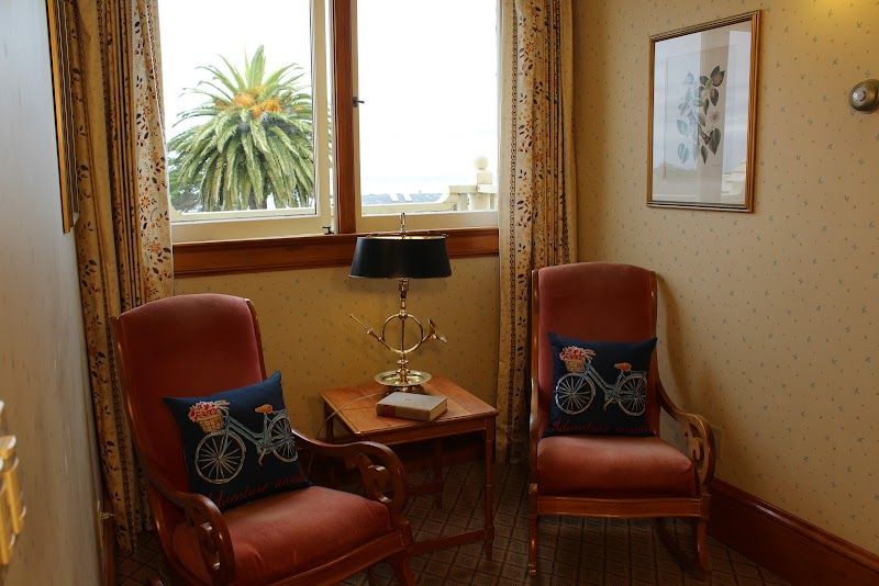 Photo of Pacific Grove Inn - Room, Seating area