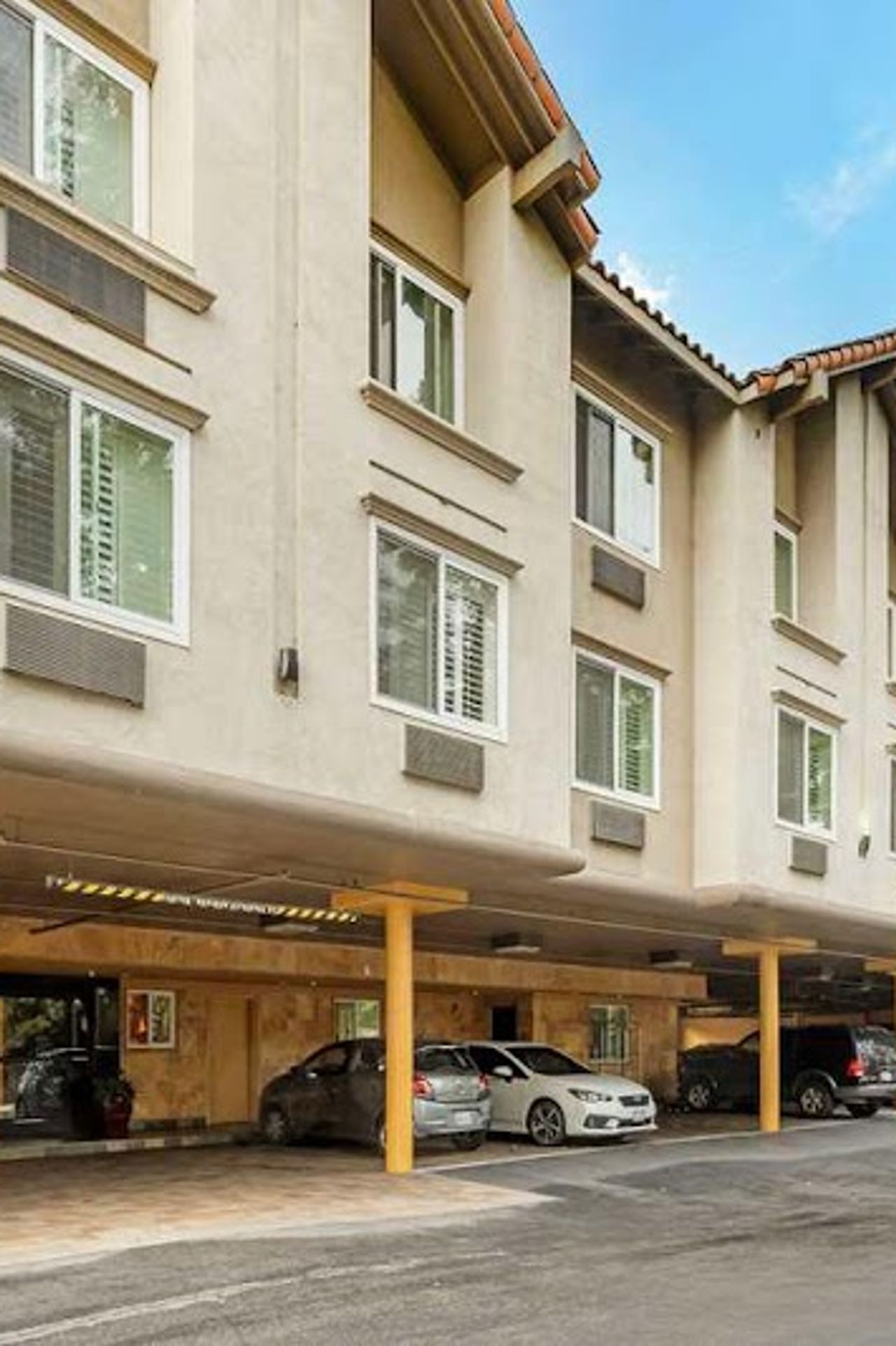 Photo of Best Western Plus Airport Plaza