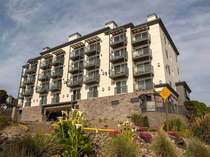 Shearwater Inn