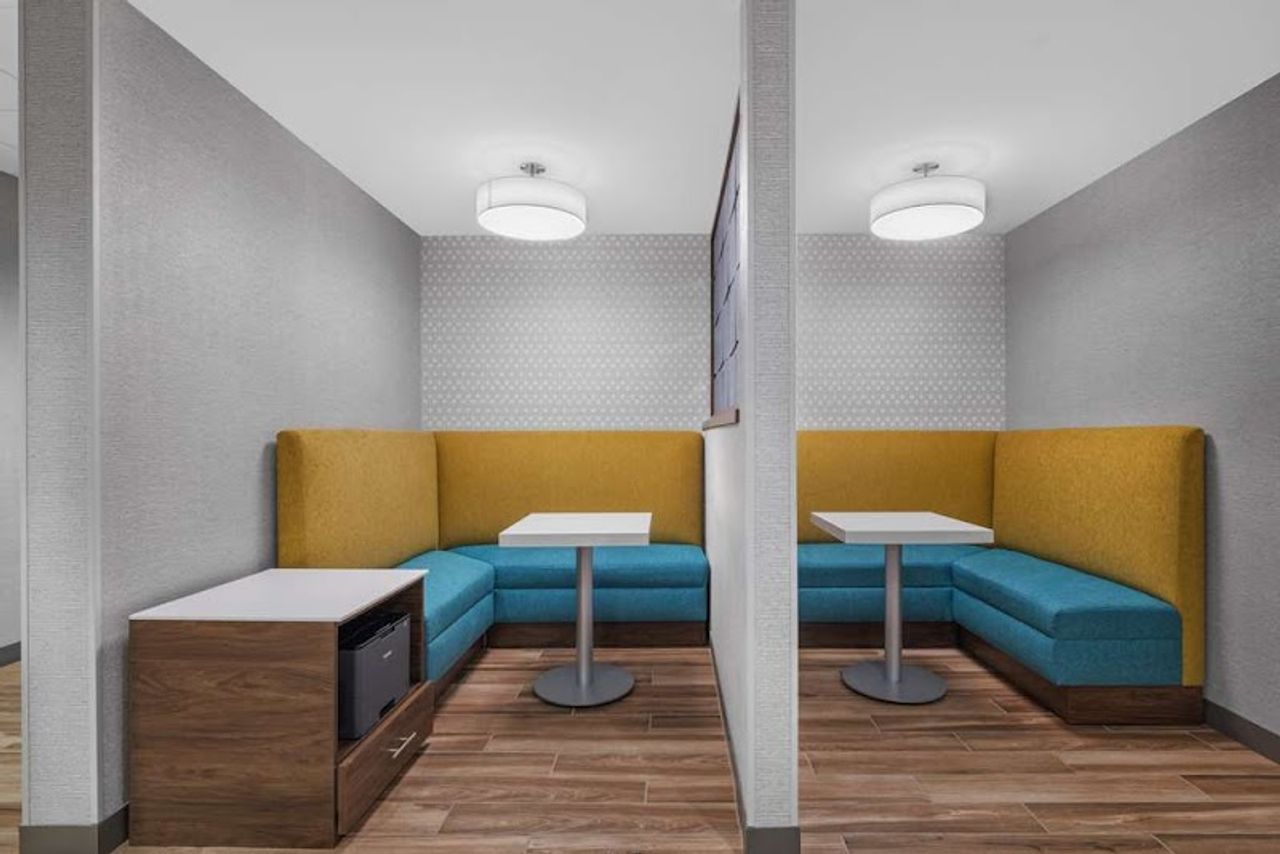 Photo of Hampton Inn & Suites Bakersfield Central