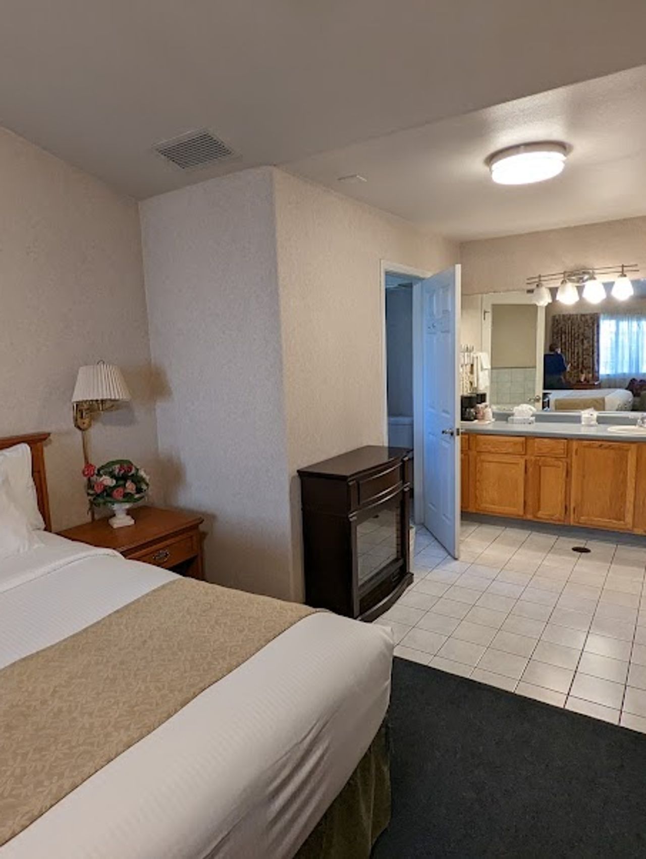Photo of Garden Inn and Suites