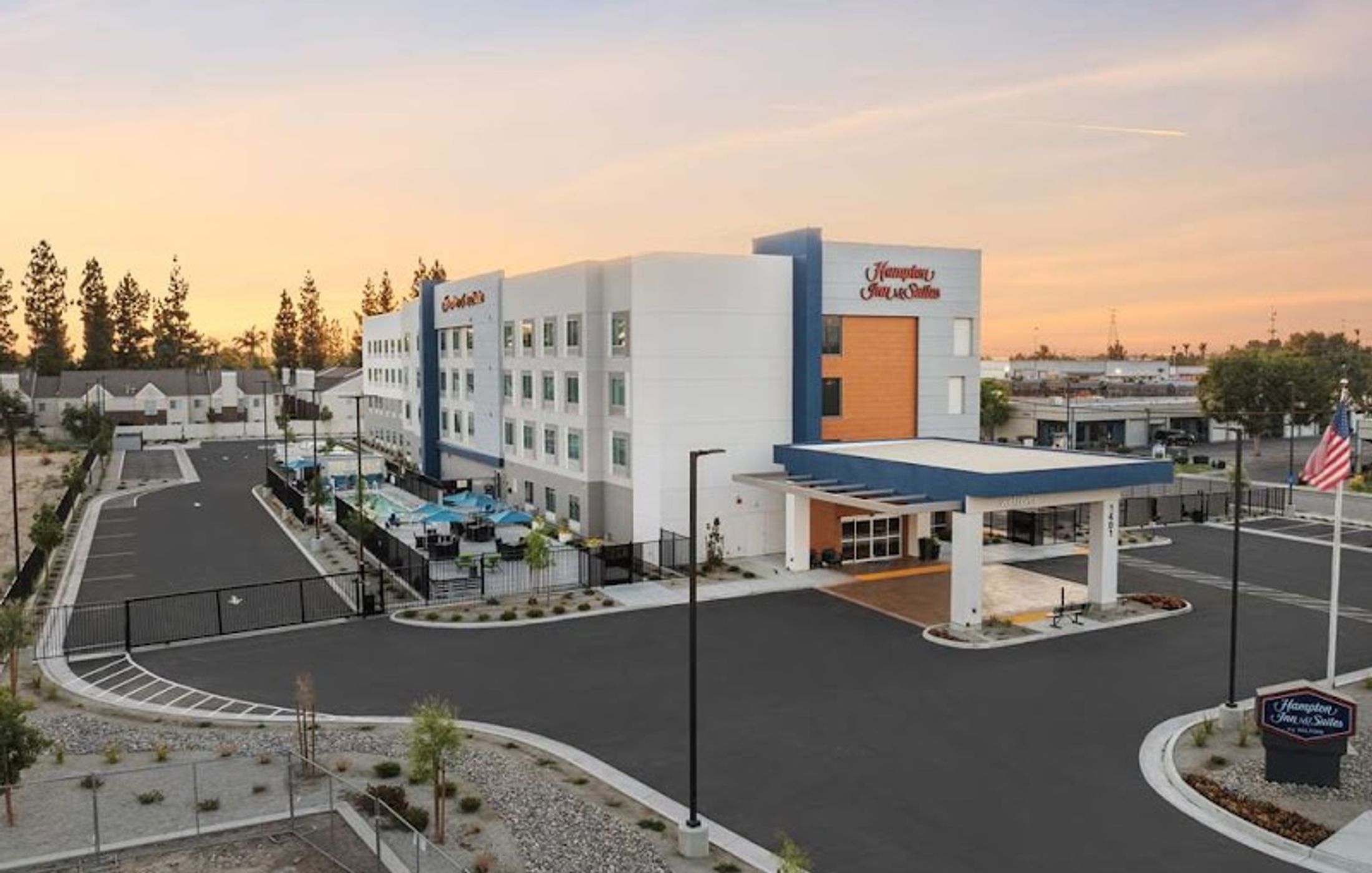 Hampton Inn & Suites Bakersfield Central