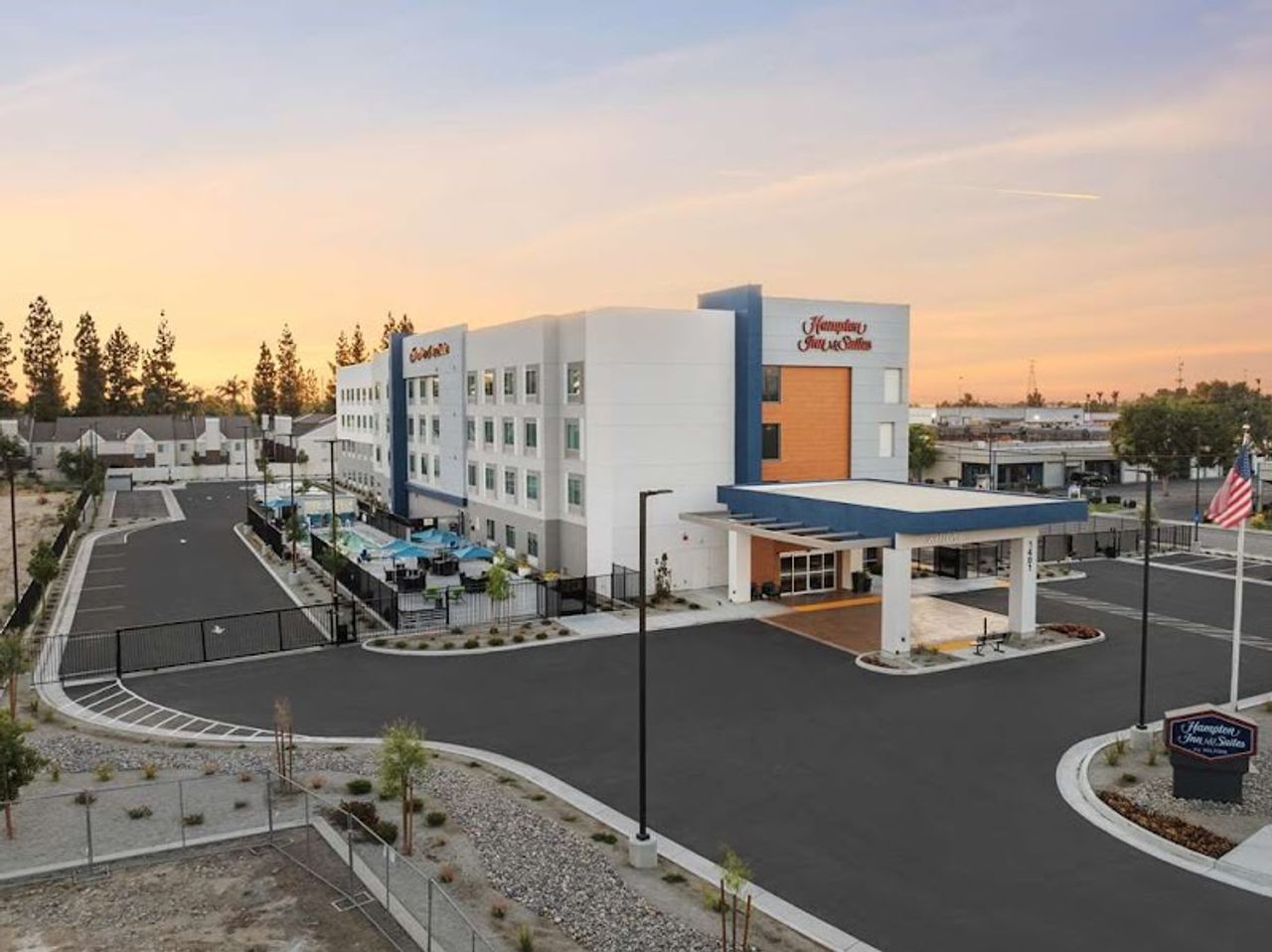 Photo of Hampton Inn & Suites Bakersfield Central