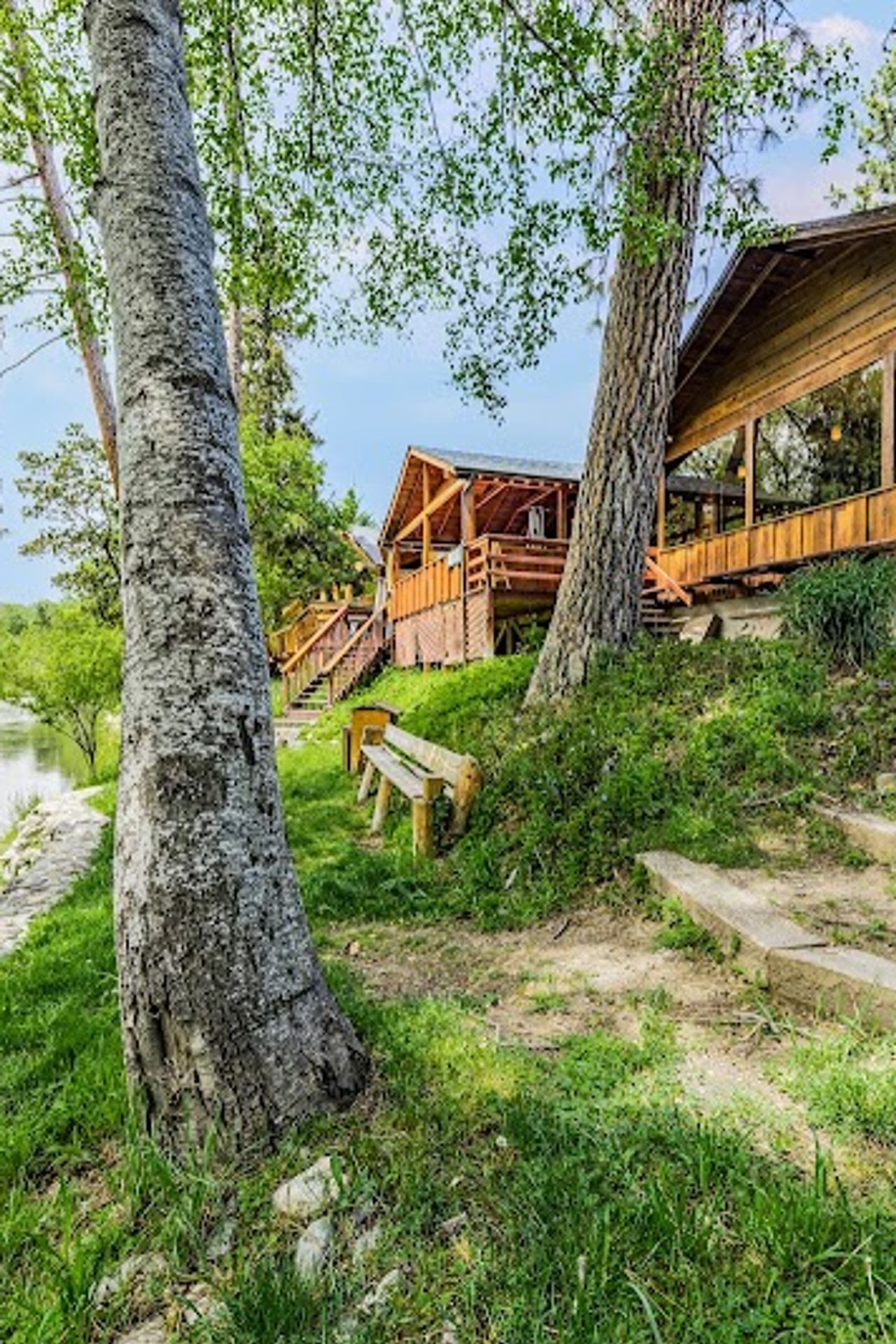 Photo of The Lindsay Lodge & Restaurant