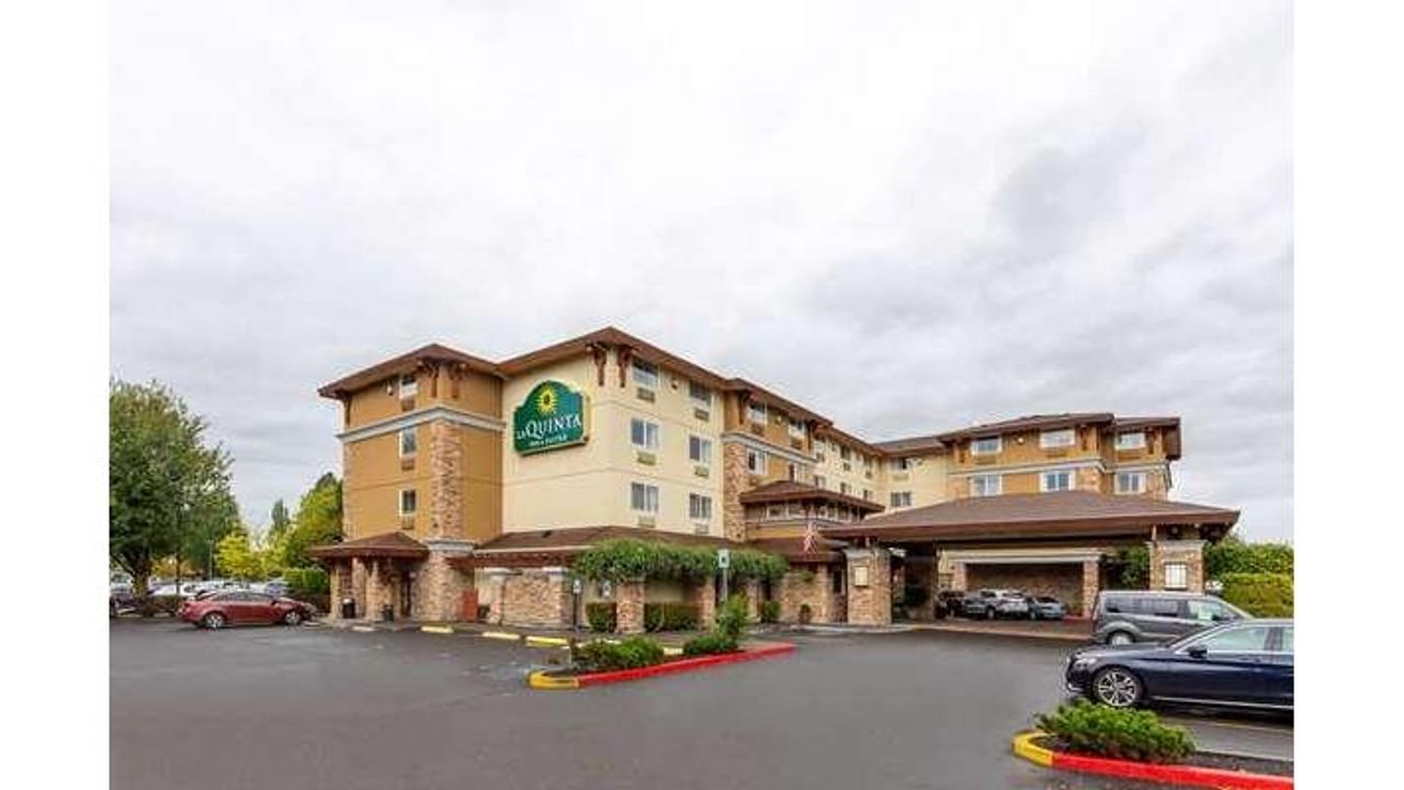 Photo of La Quinta Inn & Suites by Wyndham Vancouver