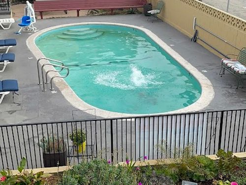 Photo of Super 8 by Wyndham Santa Cruz Beach Boardwalk - Outdoor Pool