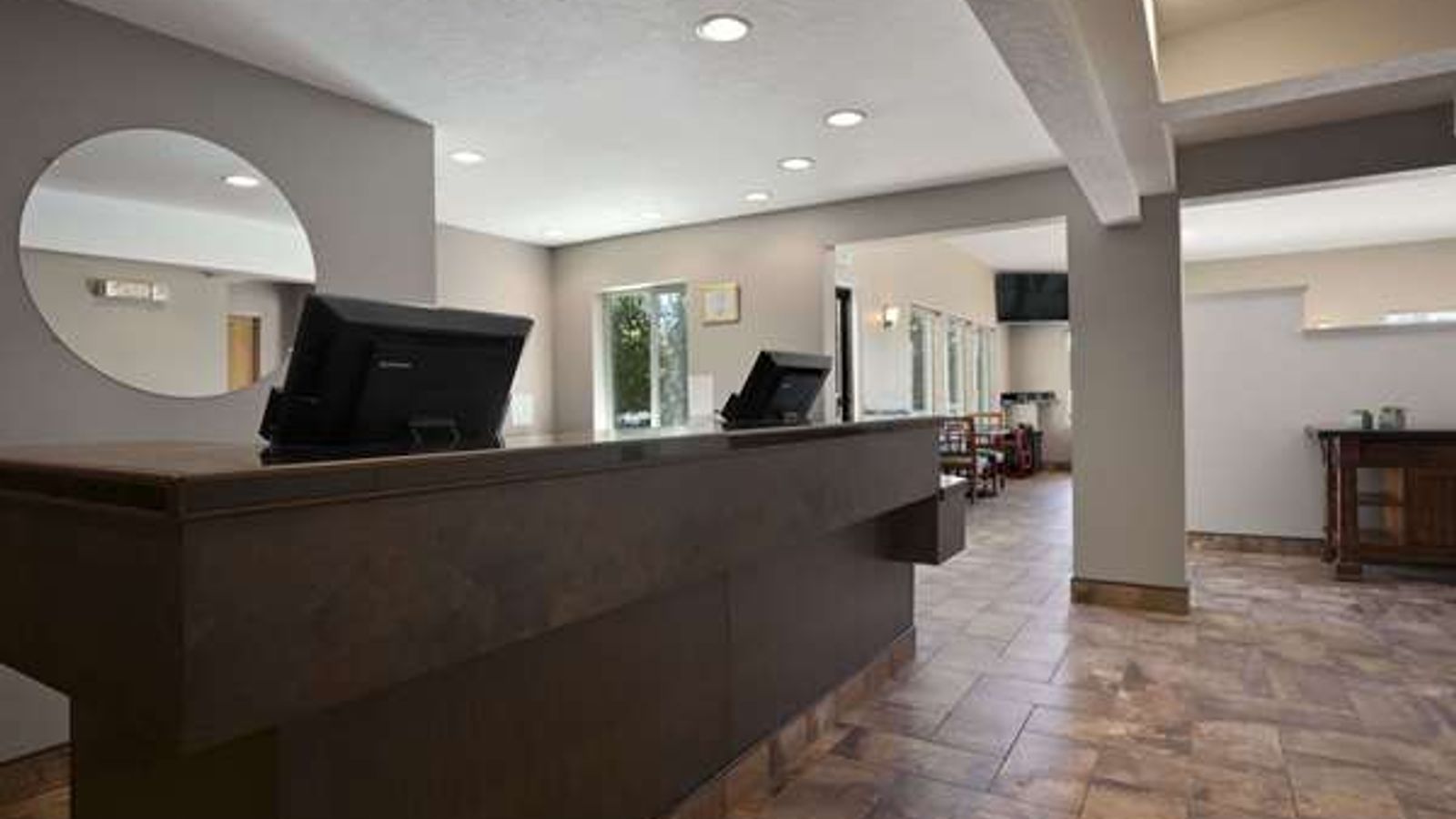 Photo of Super 8 by Wyndham Pocatello