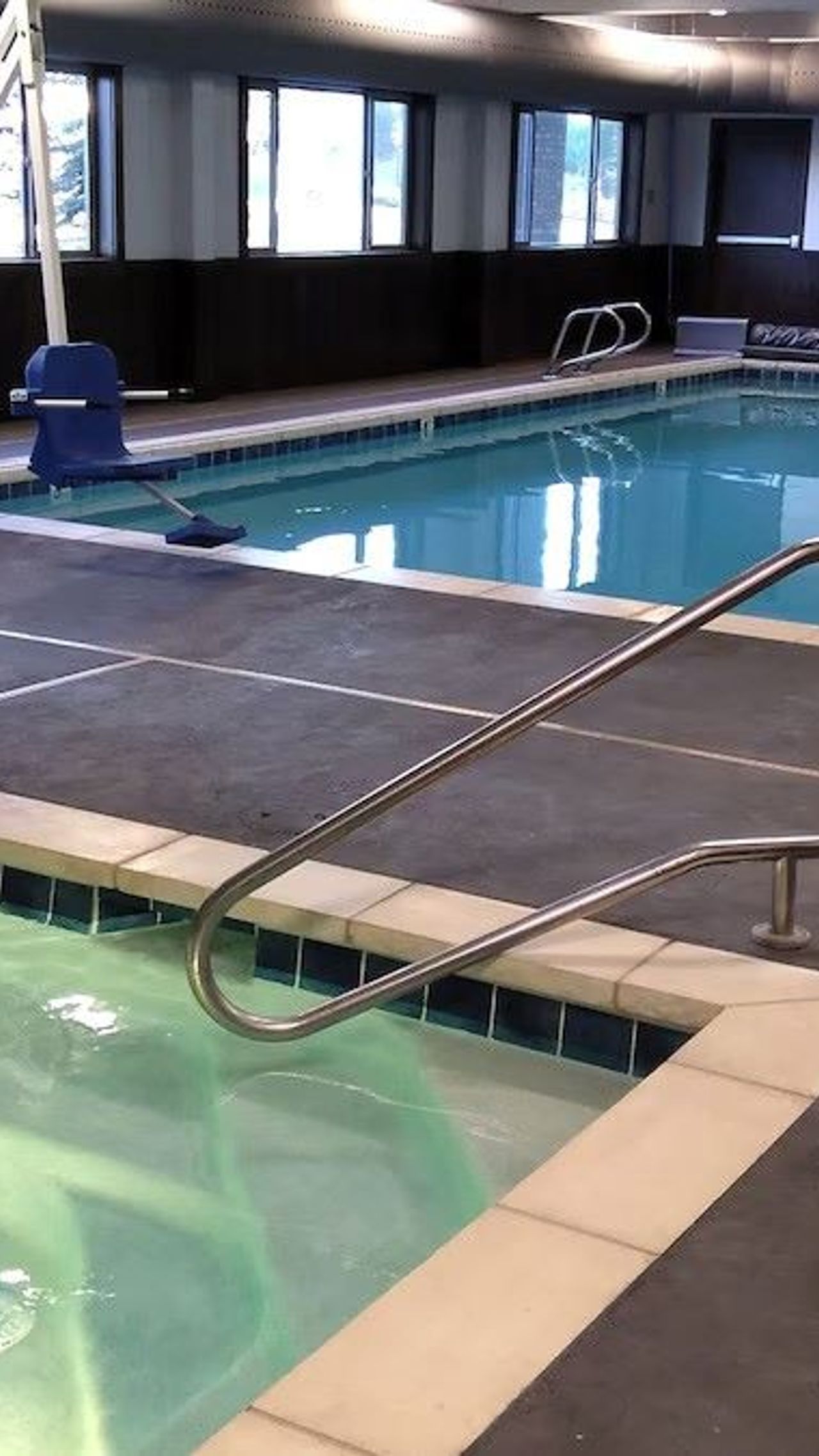 Third Street Inn - indoor heated pool and hot tub