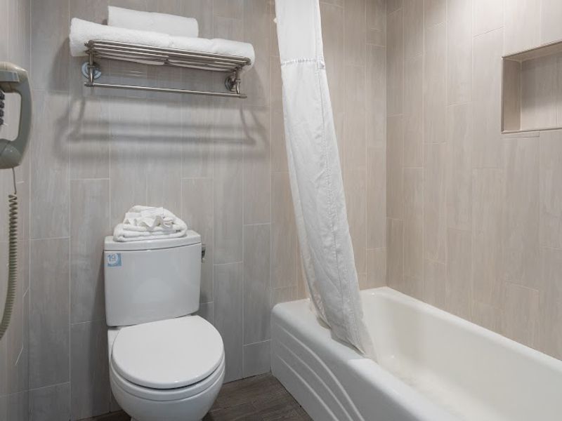 Photo of Atherton Park Inn & Suites Redwood City