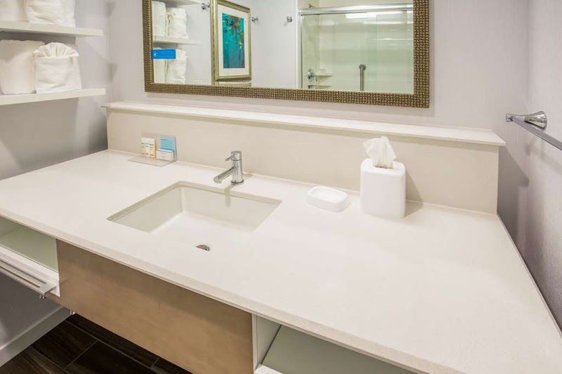 Photo of Hampton Inn Monterey - Bathroom