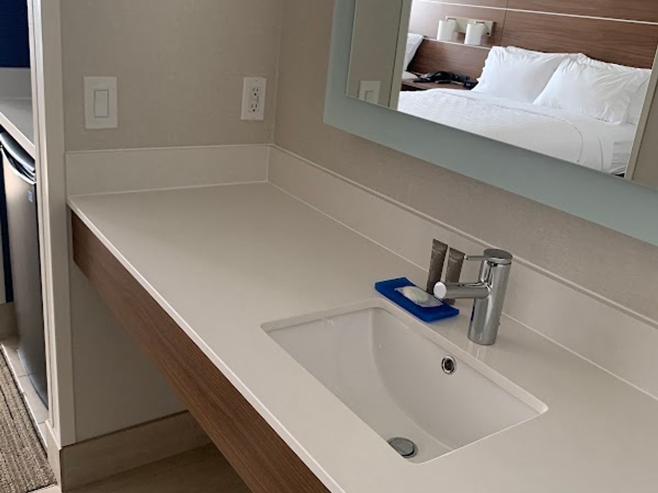 Photo of Holiday Inn Express & Suites Mountain View Silicon Valley, an IHG Hotel