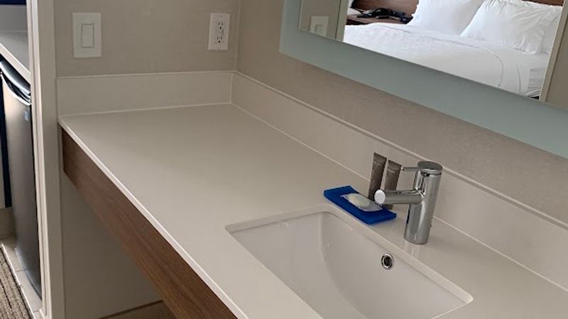 Photo of Holiday Inn Express & Suites Mountain View Silicon Valley, an IHG Hotel