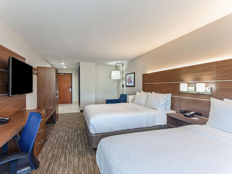 Photo of Holiday Inn Express & Suites Elk Grove West I-5 by IHG