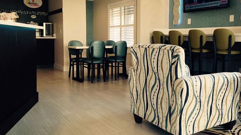 Photo of Super 8 by Wyndham Mountain View