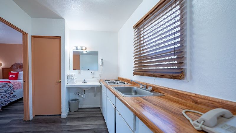 Photo of Budget Inn Madras by OYO