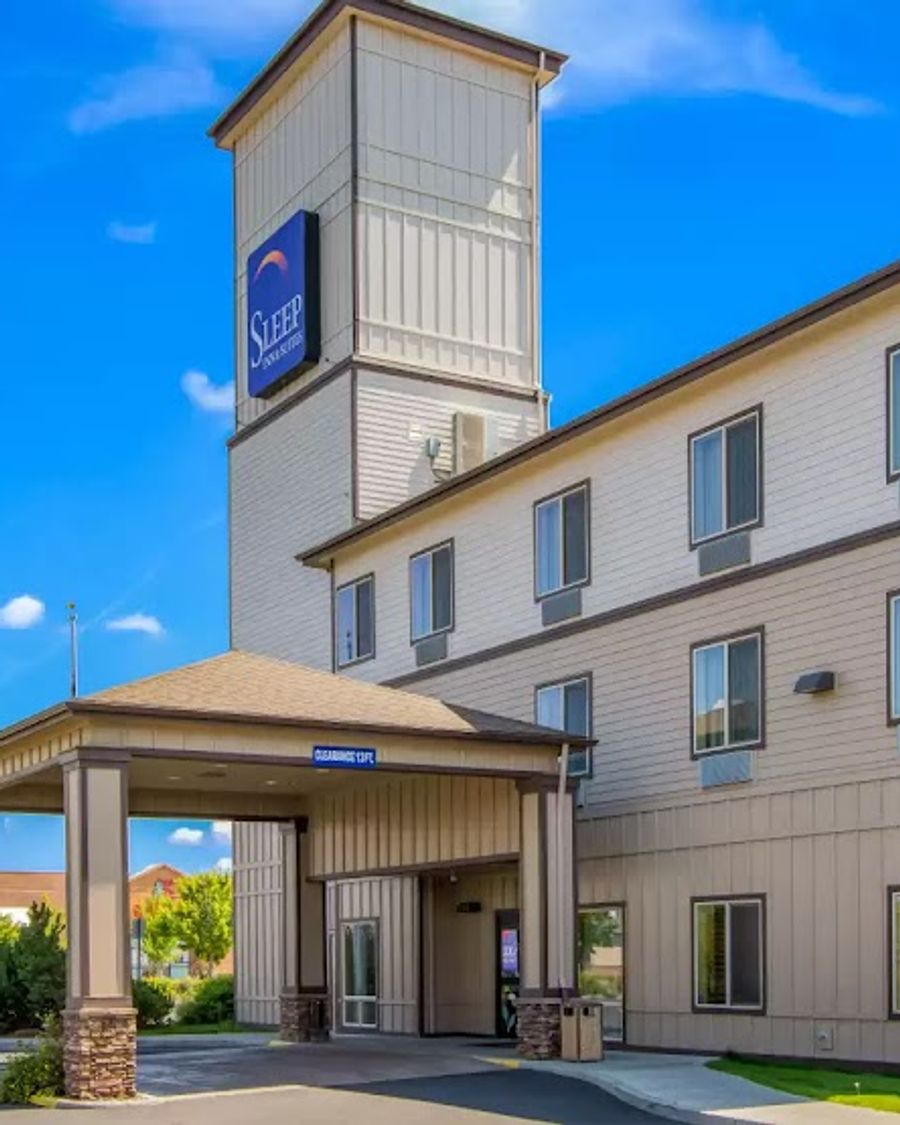Sleep Inn & Suites