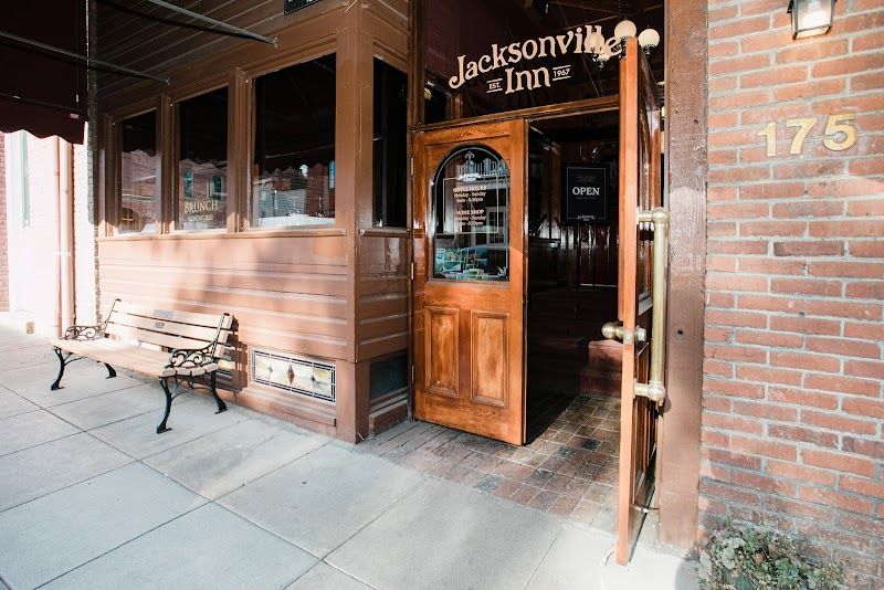 Photo of Jacksonville Inn - Property entrance
