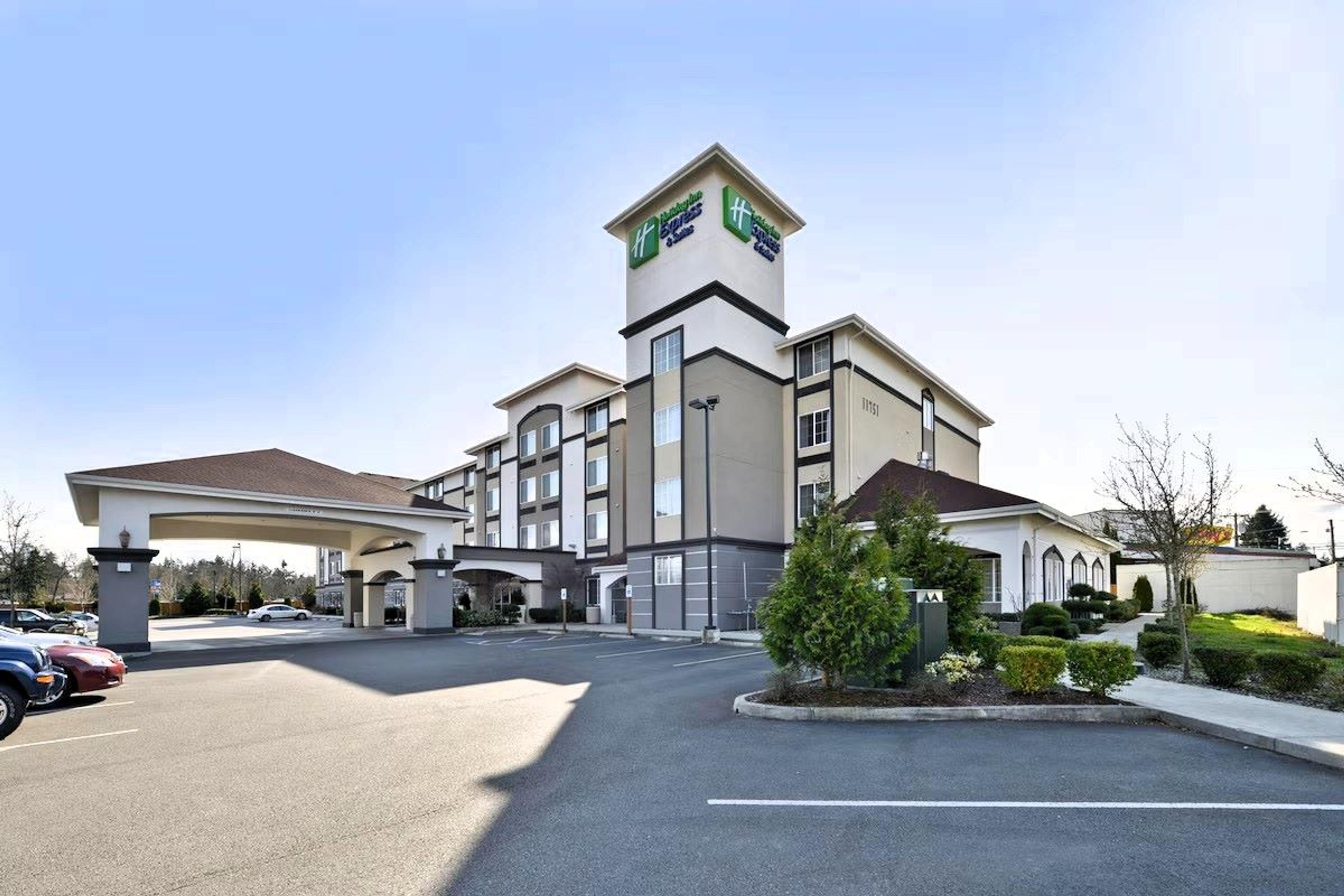 Holiday Inn Express & Suites Tacoma South - Lakewood, an IHG Hotel