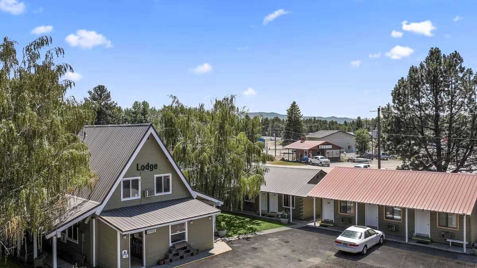 Birch Glen Lodge and Motel