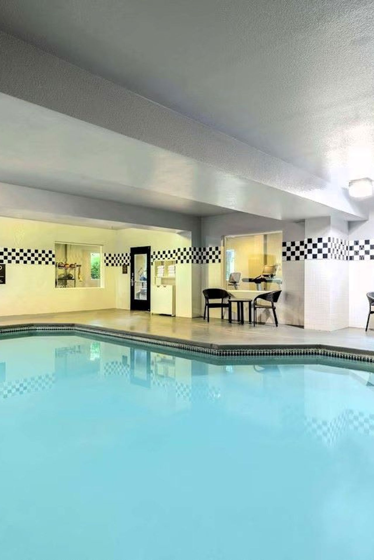 The Newberry Hotel Bend, Tapestry Collection by Hilton - Indoor Heated Pool
