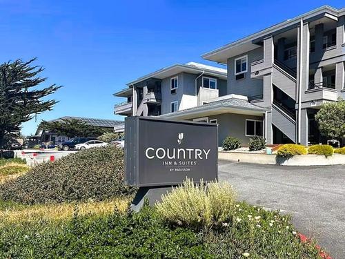 Country Inn & Suites by Radisson, Monterey Beachfront-Marina, CA