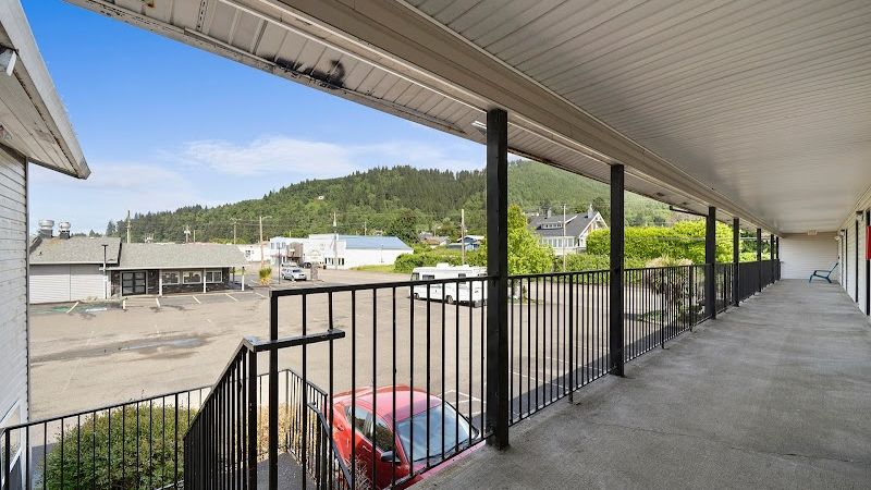 Photo of Garibaldi Inn at the Bay