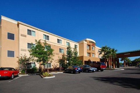 Photo of Courtyard Merced
