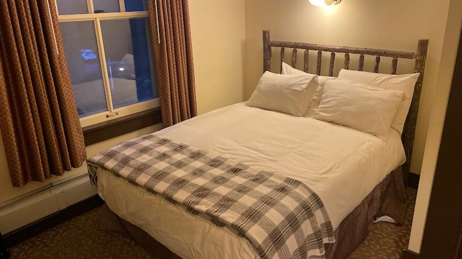 Photo of National Park Inn