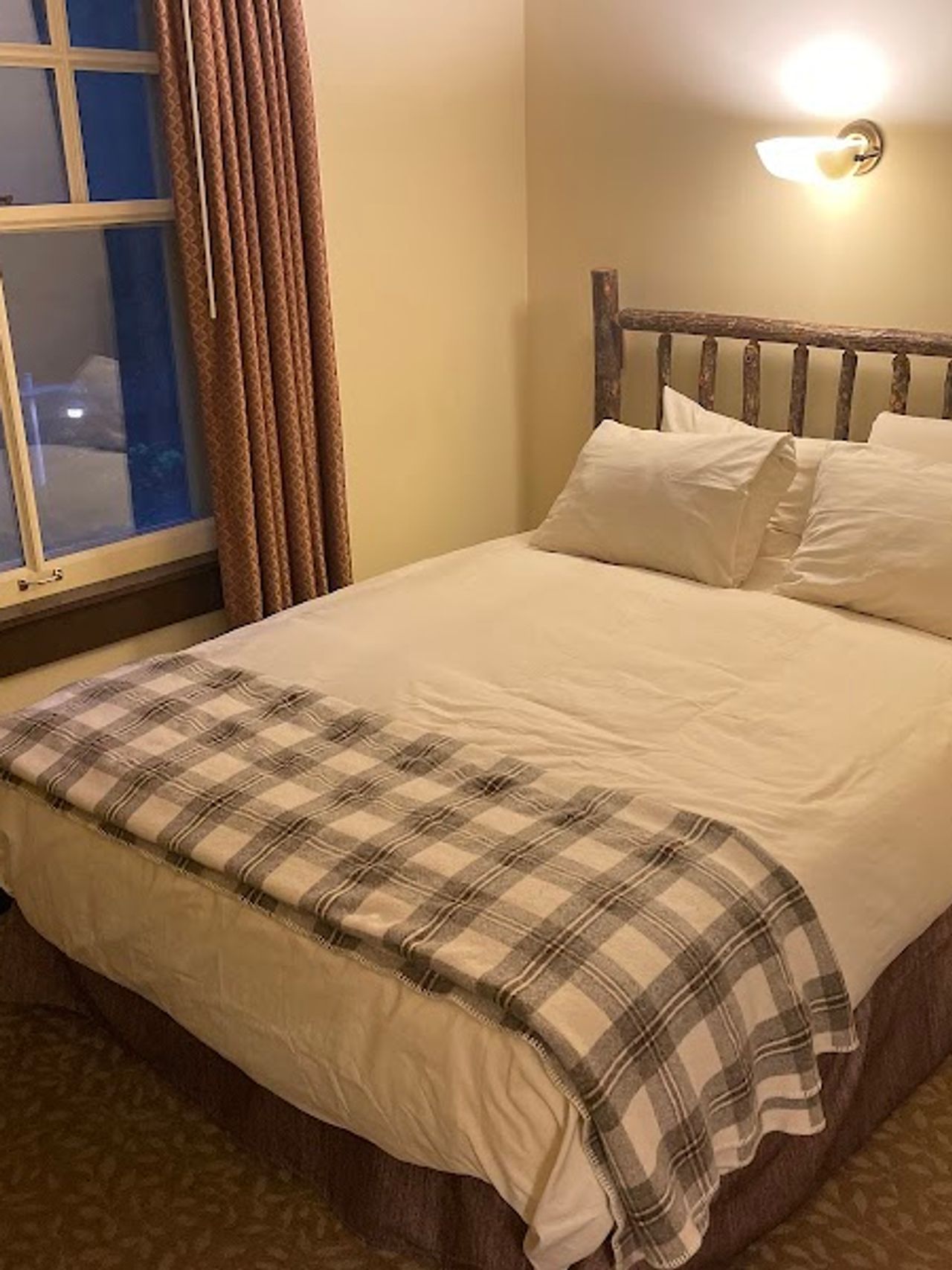 Photo of National Park Inn
