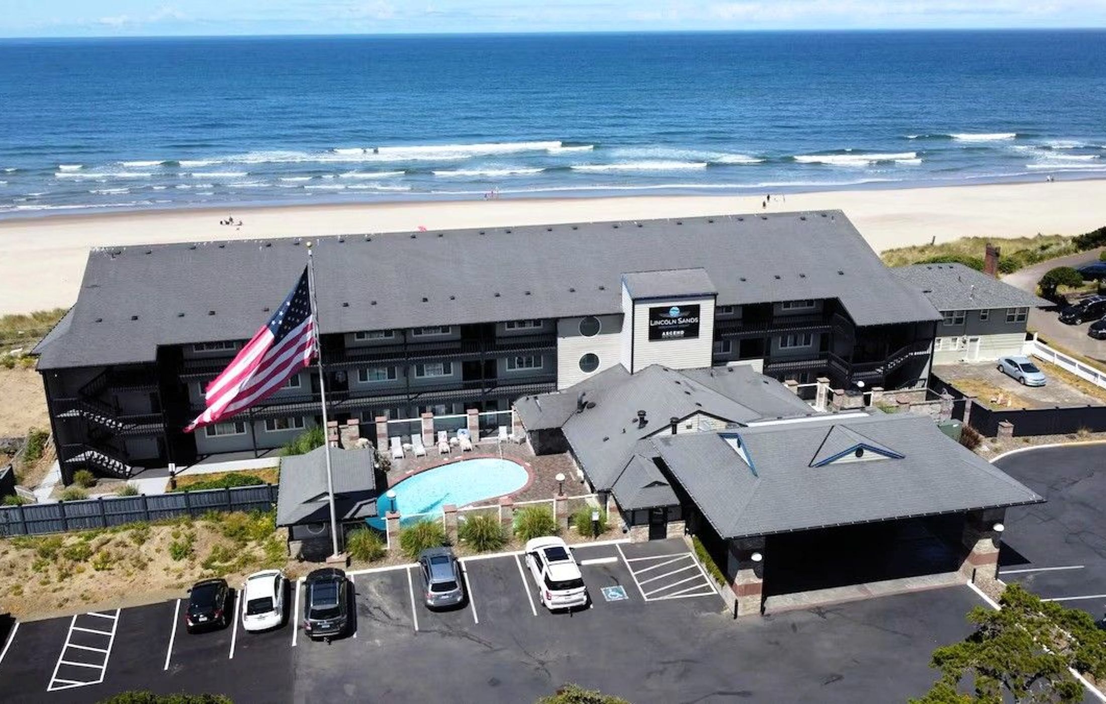 Lincoln Sands Oceanfront Resort, Ascend Hotel Collection