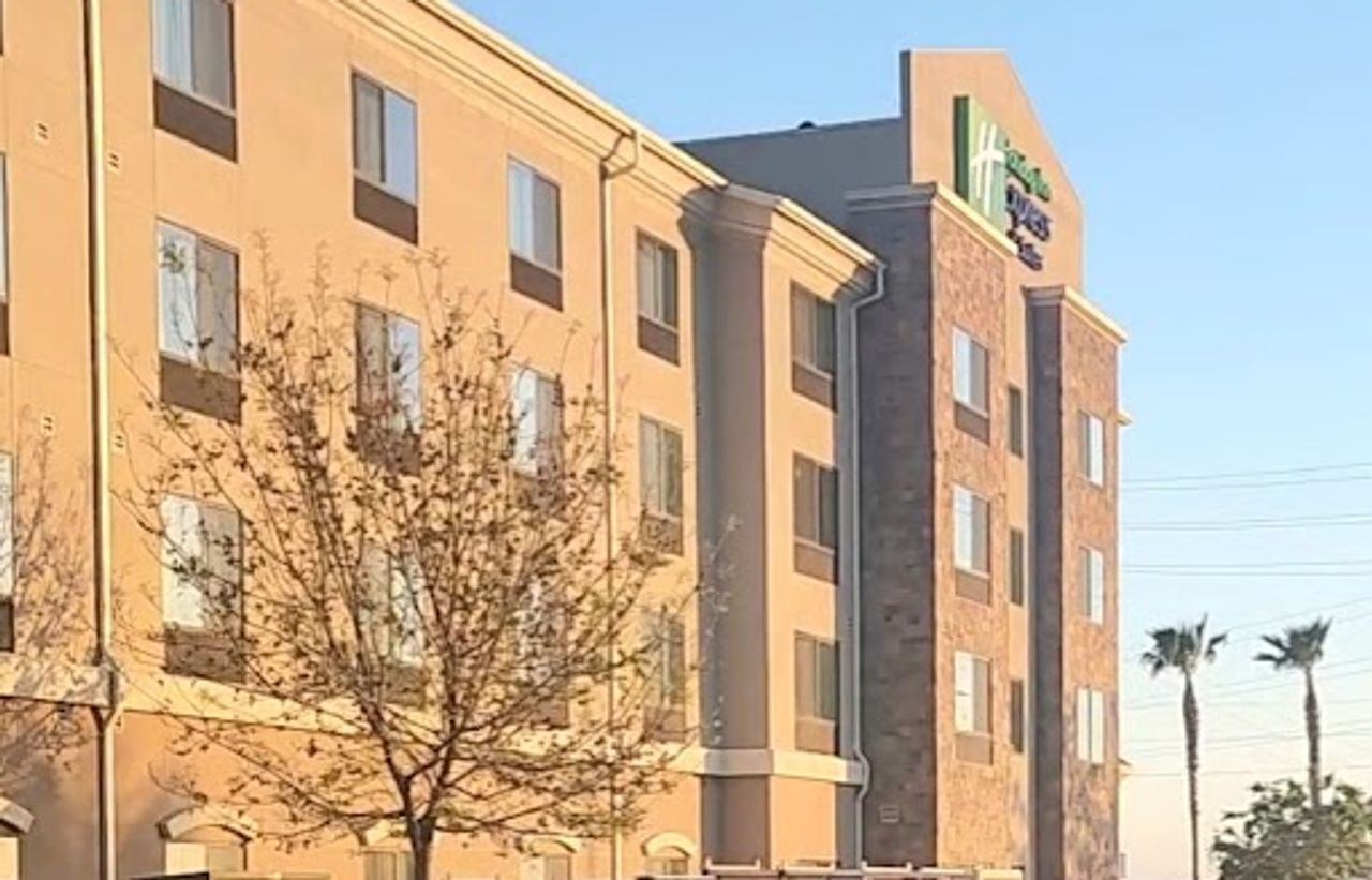 Photo of Holiday Inn Express & Suites Bakersfield Airport, an IHG Hotel