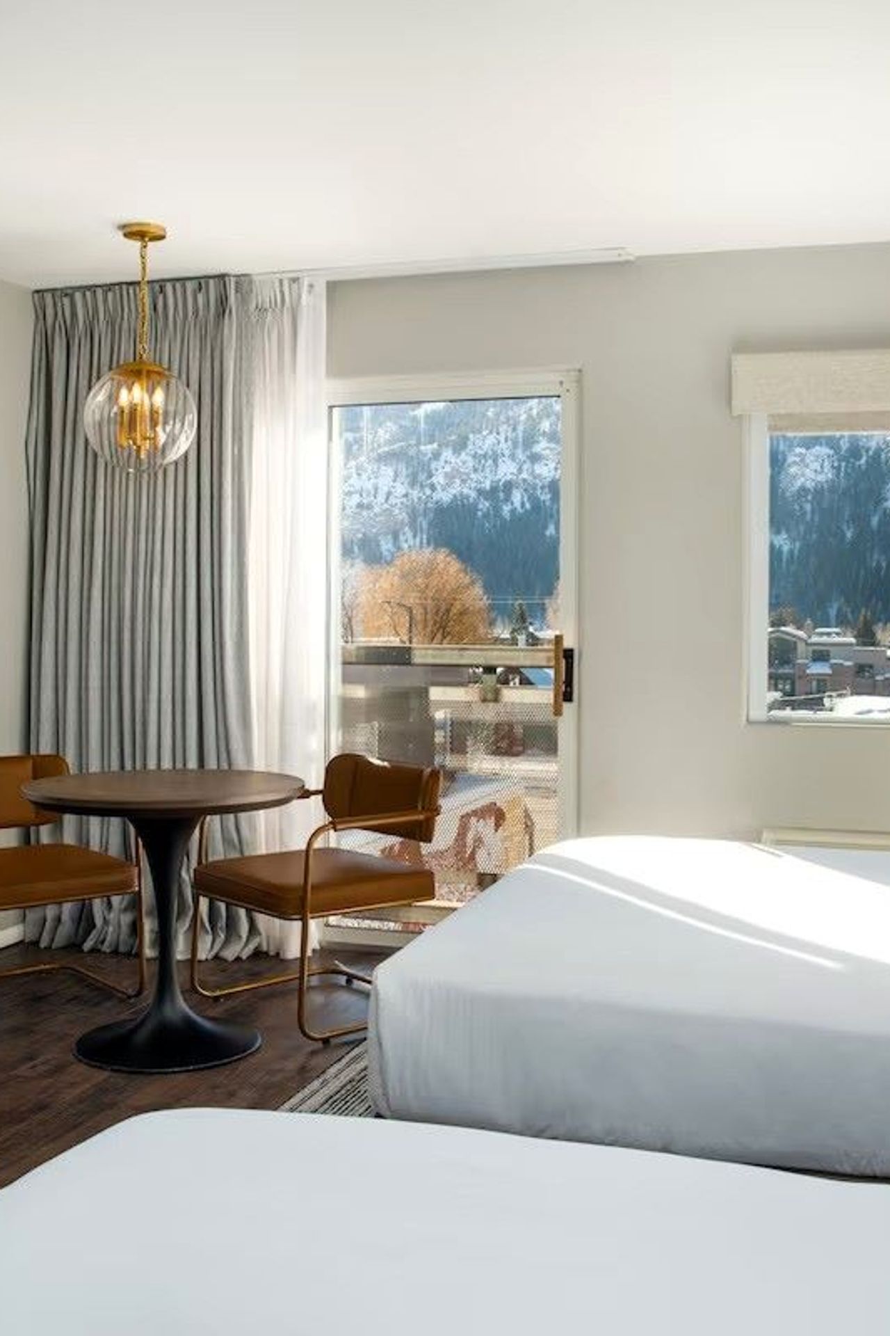 Hotel Ketchum - Double Queen Room, Fireplace