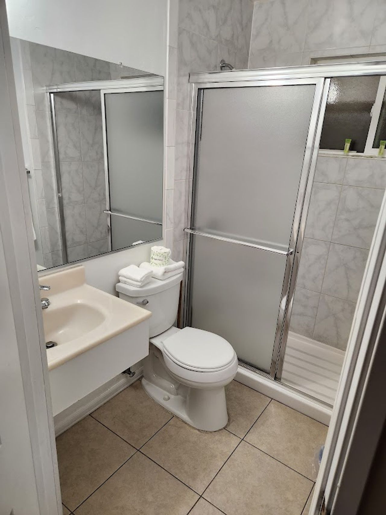 Photo of Redwood Inn