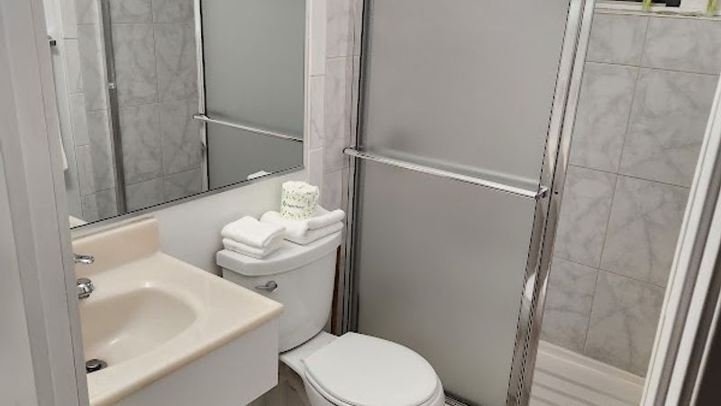 Photo of Redwood Inn