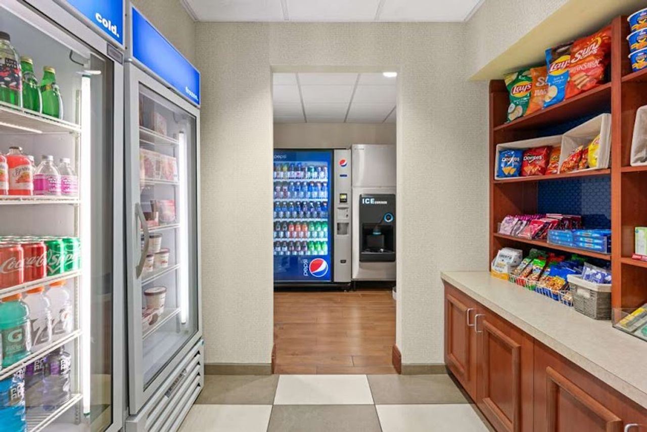 Photo of Hampton Inn & Suites Burlington