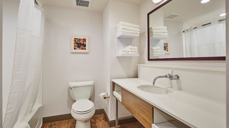 Photo of Hampton Inn & Suites Roseburg