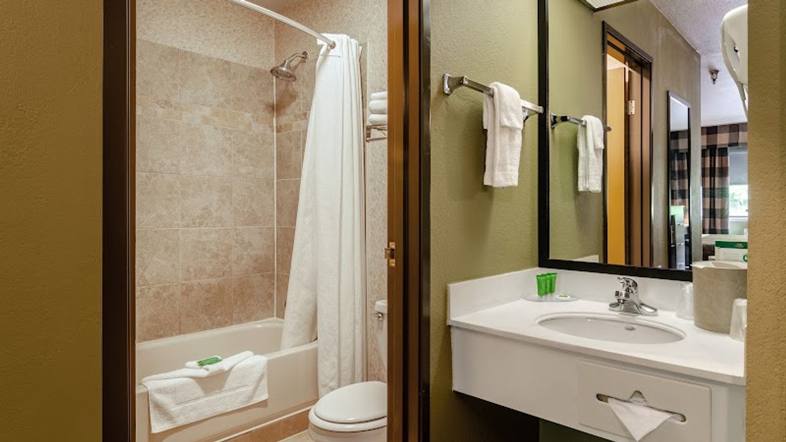 Photo of GuestHouse Poulsbo