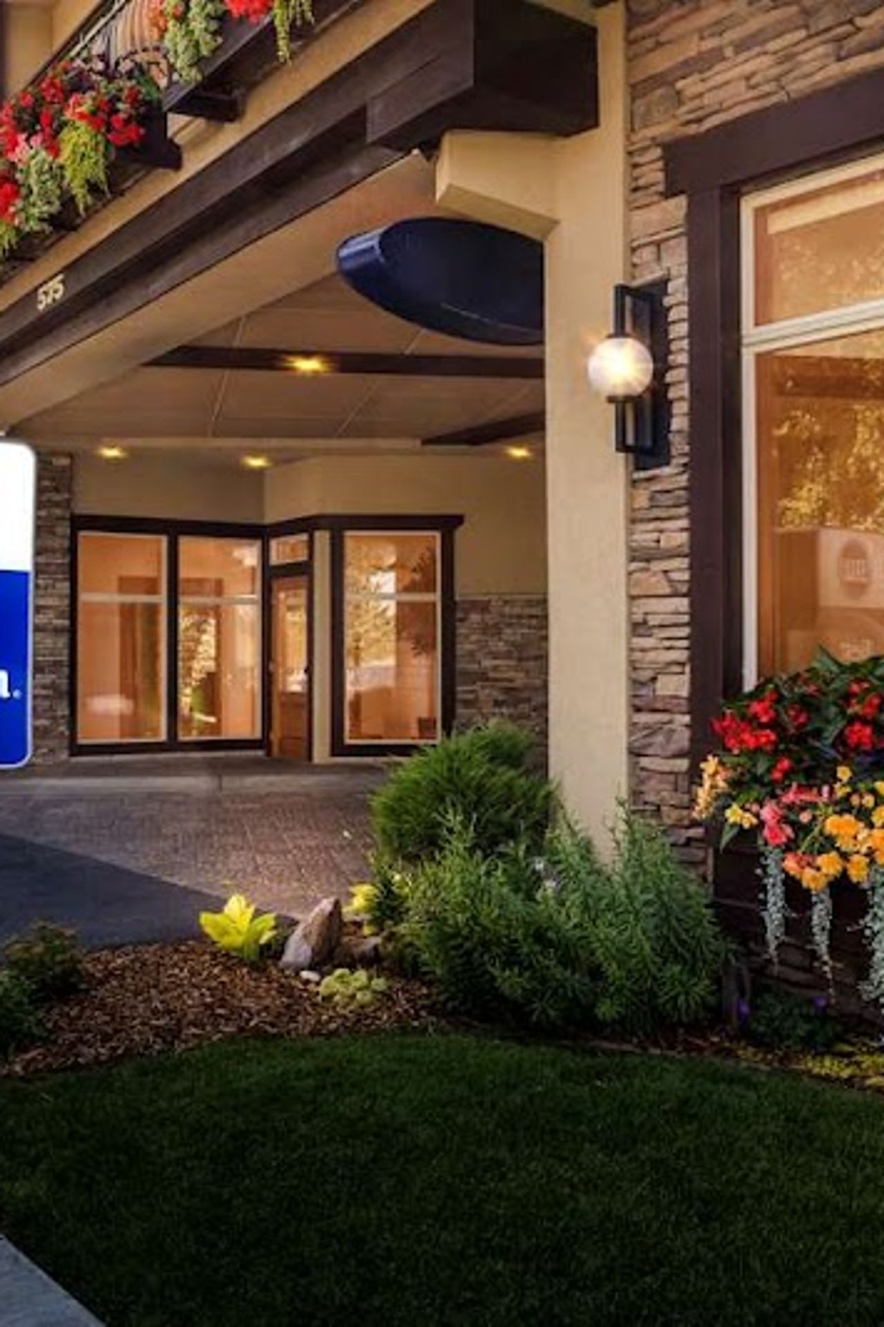 Photo of Best Western Driftwood Inn