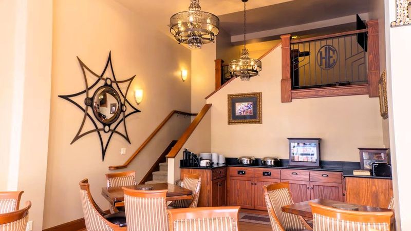 Photo of Hotel Elliott Astoria - Free Continental breakfast included