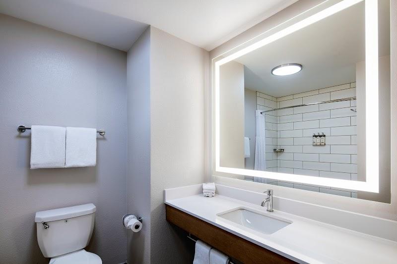 Photo of Holiday Inn Express & Suites Turlock-Hwy 99 by IHG